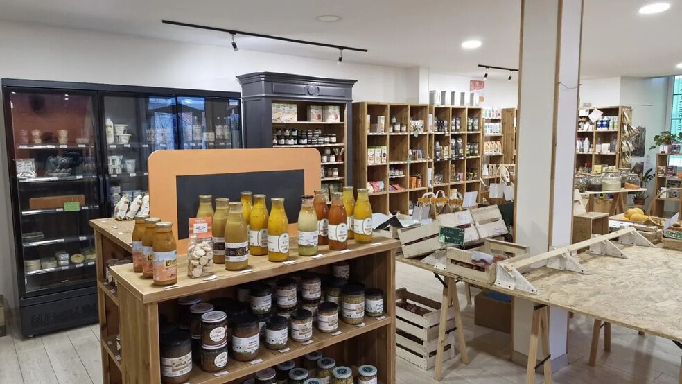 Local commercial dans Blanquefort à louer - Photo intérieure – Image 2 sur 3