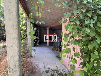 Plus de détails pour Local d'activités à louer