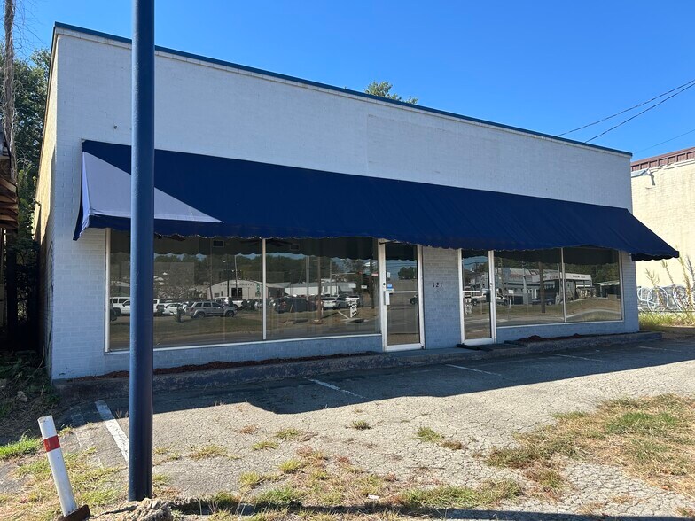 121 S Glenwood Blvd, Tyler, TX à vendre - Photo de l’immeuble – Image 3 sur 47