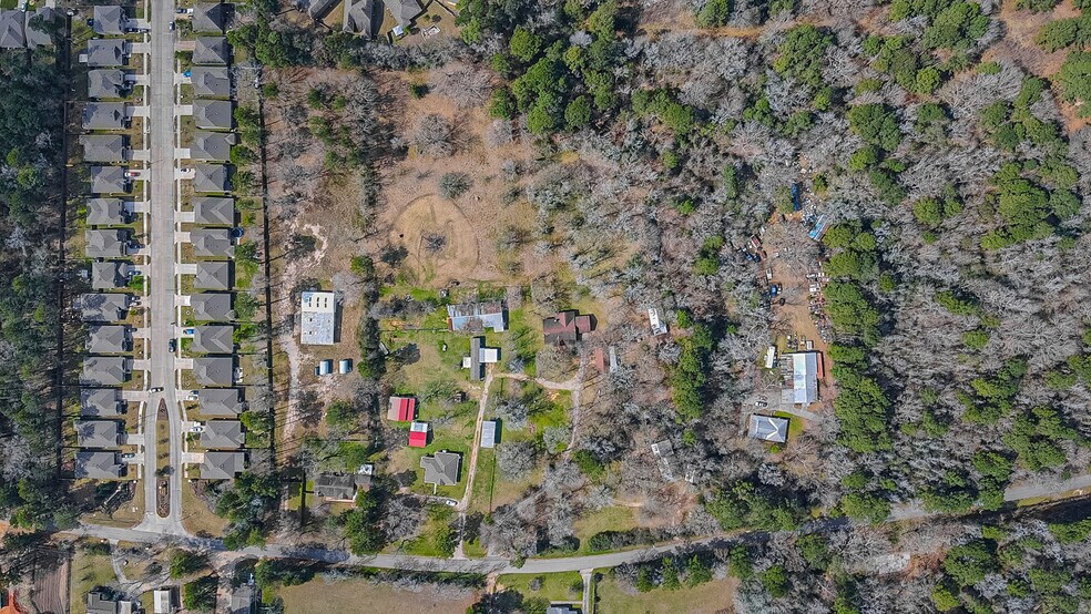 1466 Sapp Rd, Conroe, TX à vendre - Photo de l’immeuble – Image 3 sur 17