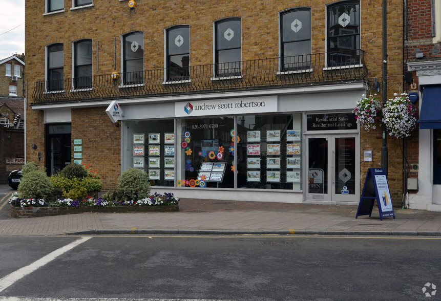 24 High St, Londres à louer - Photo de l’immeuble – Image 3 sur 10