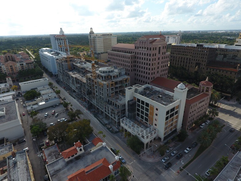 2222 Ponce De Leon Blvd, Coral Gables, FL à louer - Aérien – Image 3 sur 27