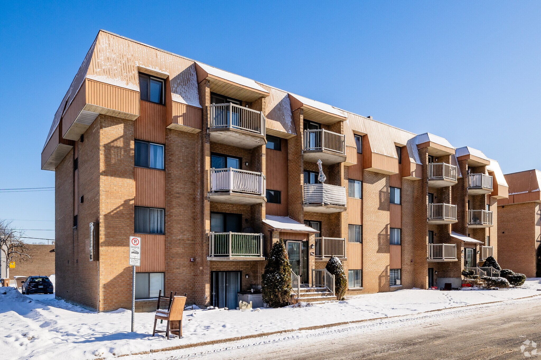 3002-3004 Boul Tessier, Laval, QC à vendre Photo principale– Image 1 sur 4
