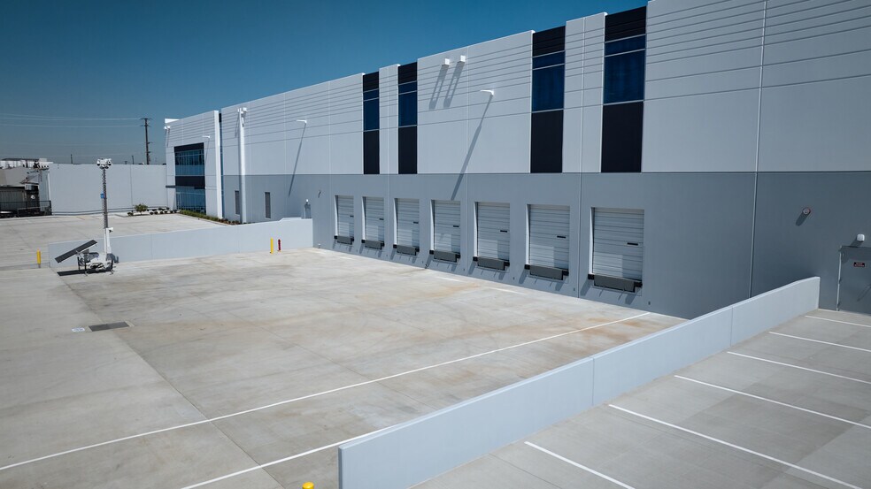 2757 Leonis Blvd, Vernon, CA à louer - Photo de l’immeuble – Image 3 sur 10