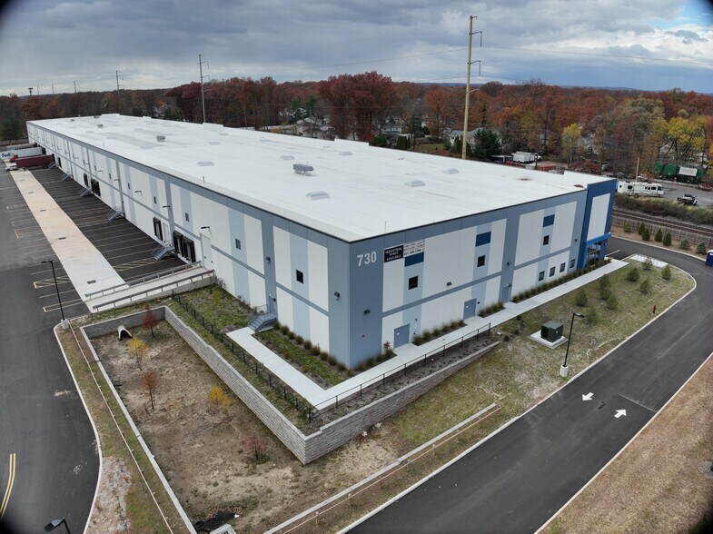 730 Walnut Ave, Cranford, NJ à louer – Image 2 sur 21