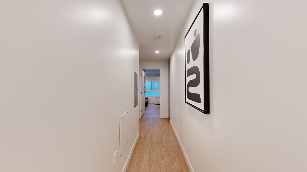 1427 Barry Ave, Los Angeles, CA à vendre - Numérisation 3D Matterport – Image 3 sur 10