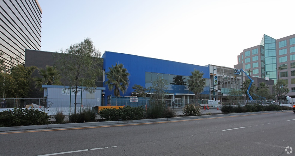 5240 Lankershim Blvd, North Hollywood, CA à louer - Photo de l’immeuble – Image 2 sur 14