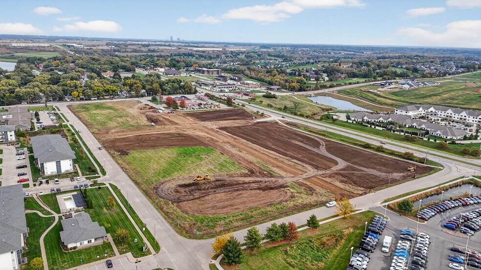 Sunset Drive, Norwalk, IA à vendre - Photo de l’immeuble – Image 2 sur 19