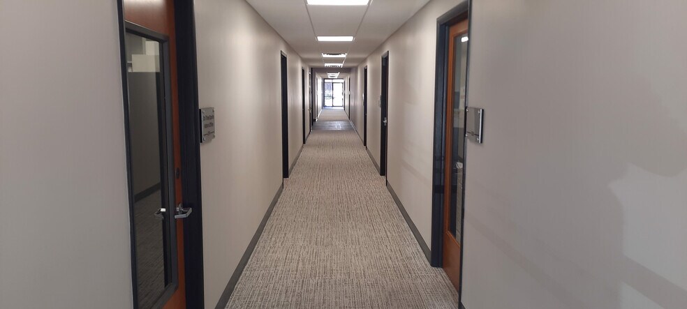 200-218 S Cole Rd, Boise, ID à louer - Photo de l’immeuble – Image 3 sur 4