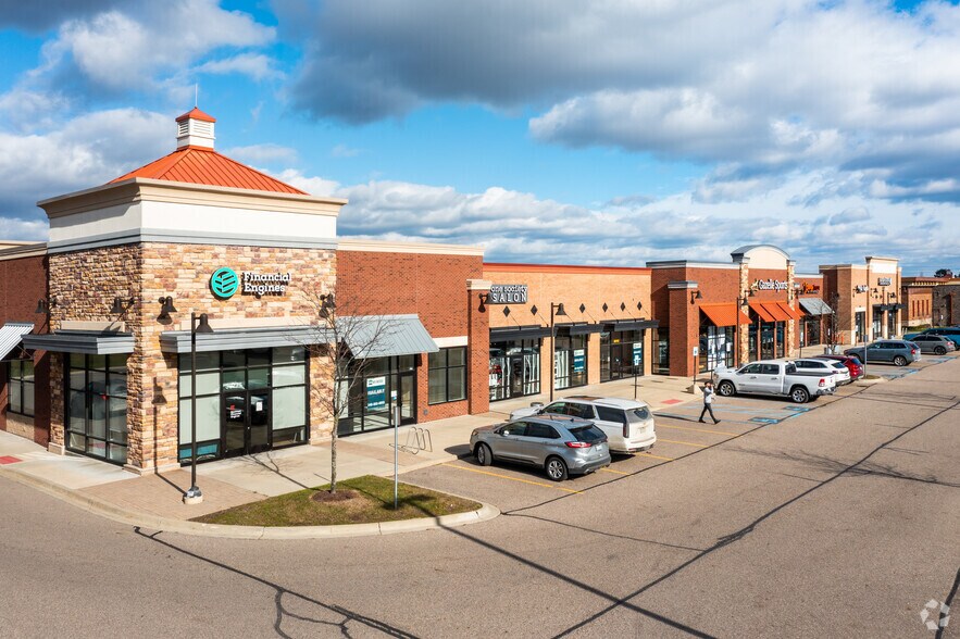 39713-39775 Traditions Dr, Northville, MI à louer - Photo de l’immeuble – Image 1 sur 2