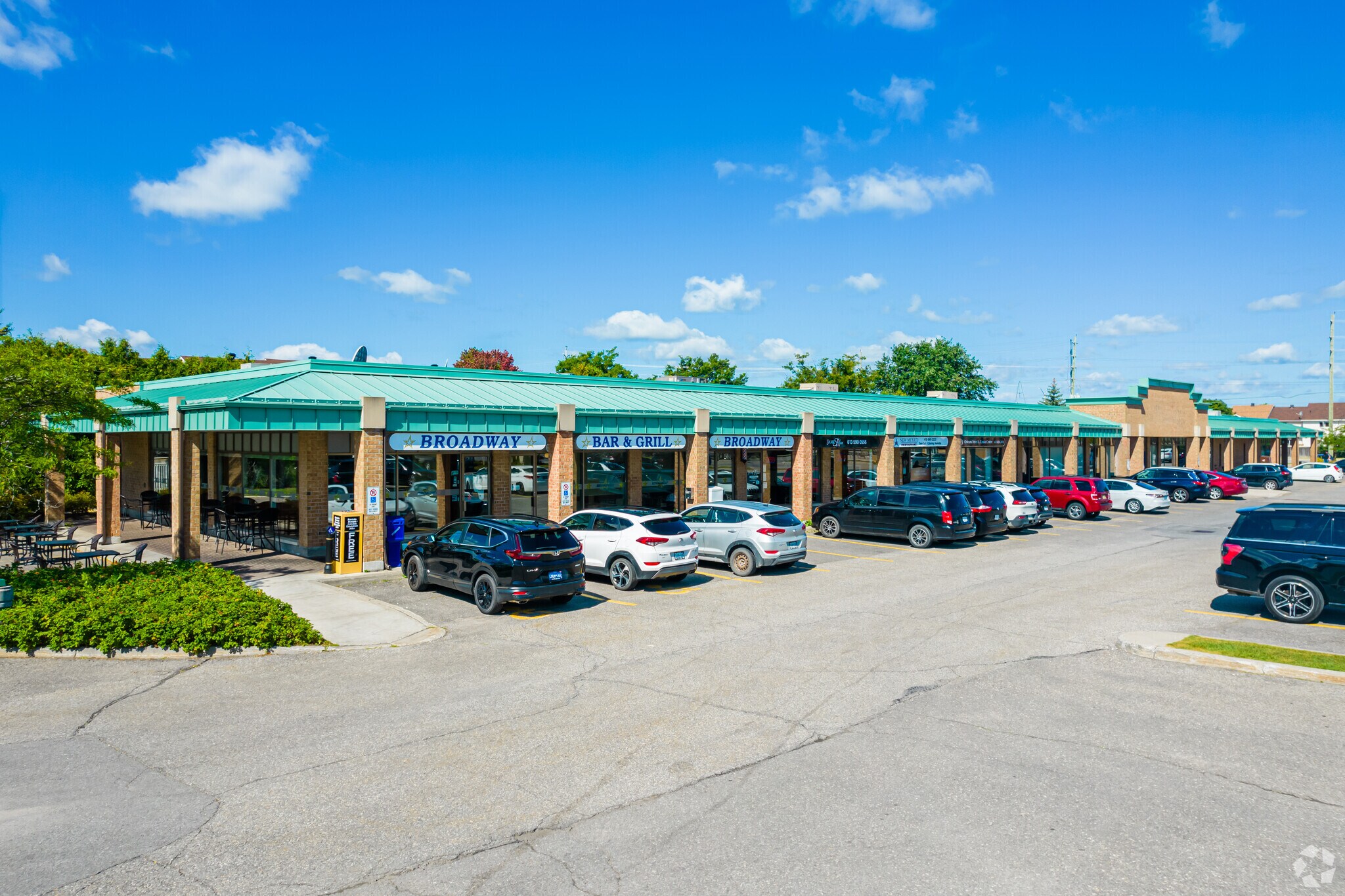 1968 Portobello Blvd, Ottawa, ON à louer Photo principale– Image 1 sur 5