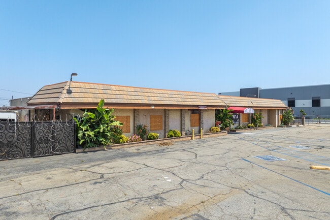Plus de détails pour 1542 W Holt Blvd, Ontario, CA - Local commercial à vendre
