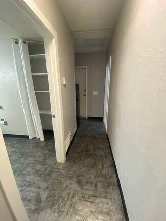 Plus de détails pour 202 W Lakeway Rd, Gillette, WY - Local commercial à vendre