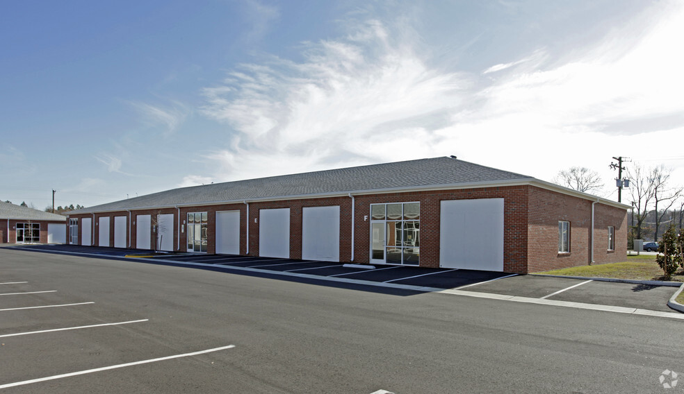2517 S Military Hwy, Chesapeake, VA à louer - Photo de l’immeuble – Image 2 sur 3