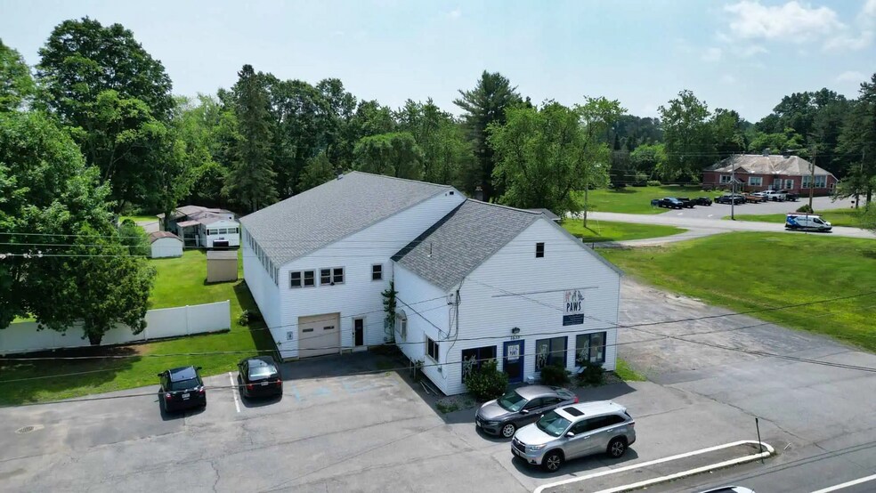 1638 Route 9, South Glens Falls, NY à louer - Photo de l’immeuble – Image 3 sur 16