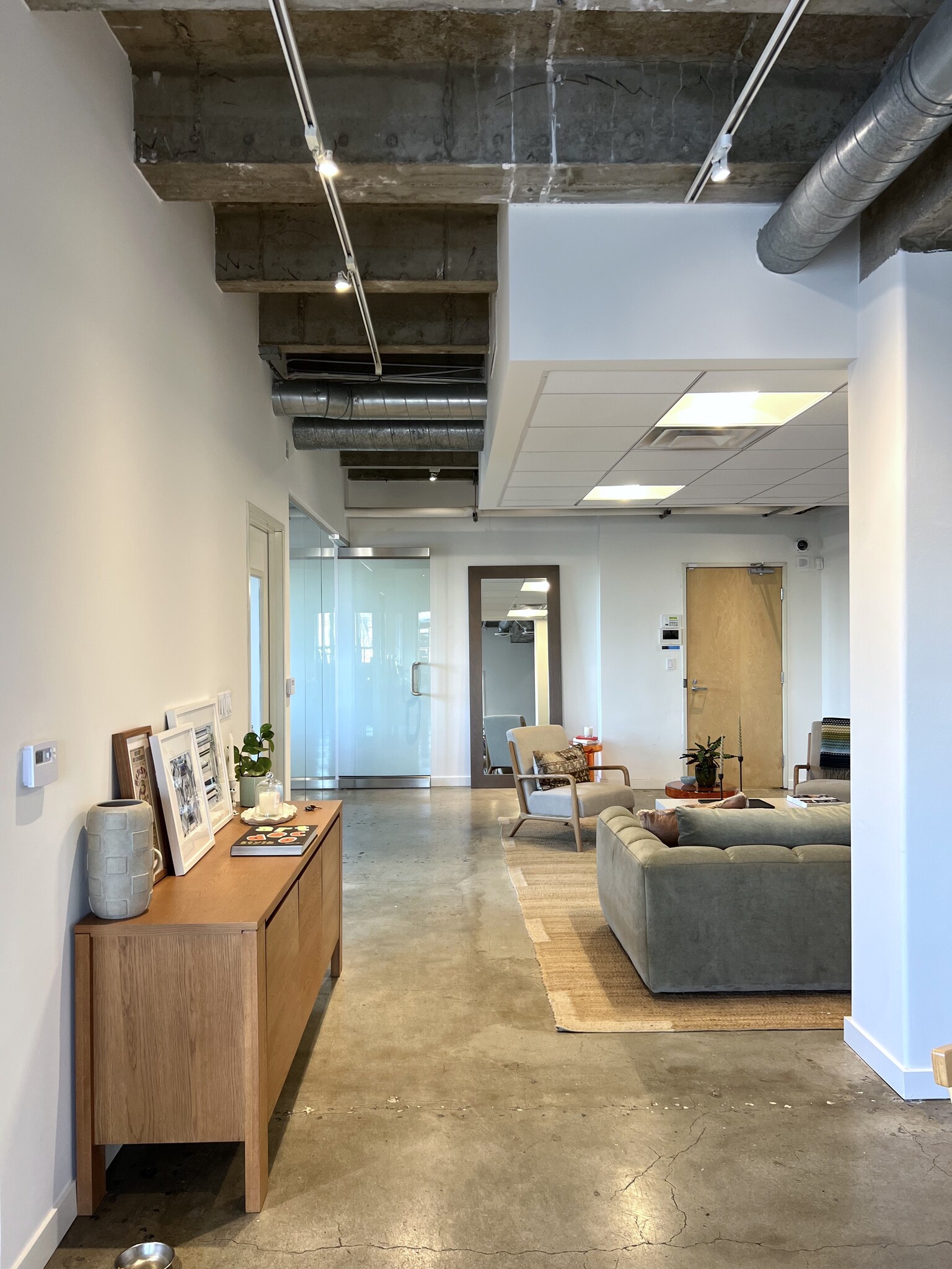 6363 Wilshire Blvd, Los Angeles, CA à louer Photo intérieure– Image 1 sur 3
