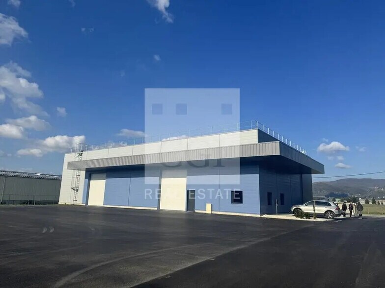 Local d'activités dans Montélimar à vendre - Photo de l’immeuble – Image 1 sur 10