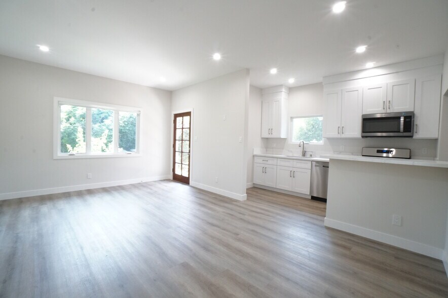6043-6053 Selma Ave, Los Angeles, CA à vendre - Photo de l’immeuble – Image 3 sur 16