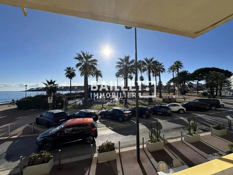 Bureau dans Antibes à louer - Photo de l’immeuble – Image 2 sur 9
