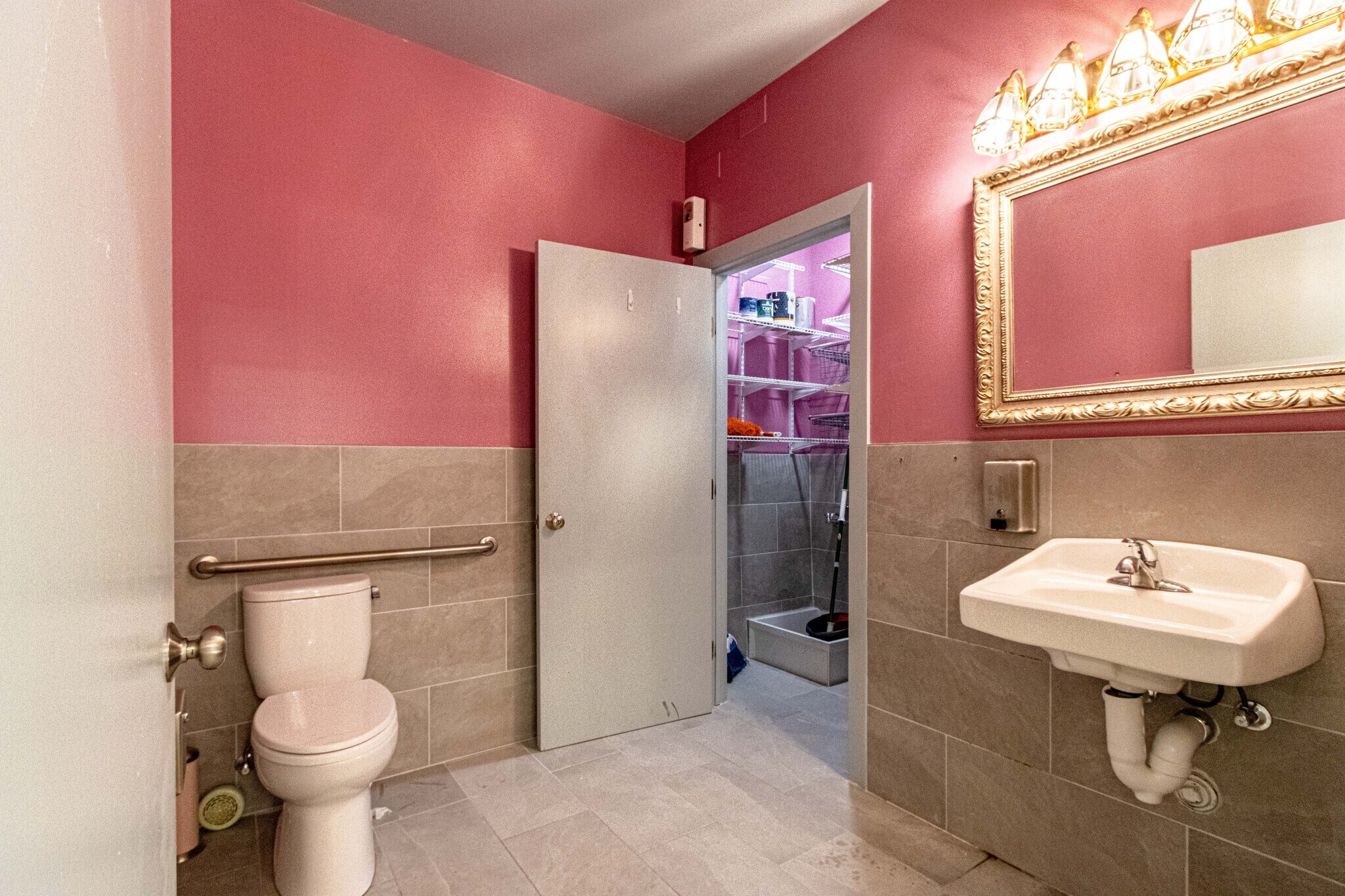 2100-2110 Sutter St, San Francisco, CA à louer Photo intérieure– Image 1 sur 8