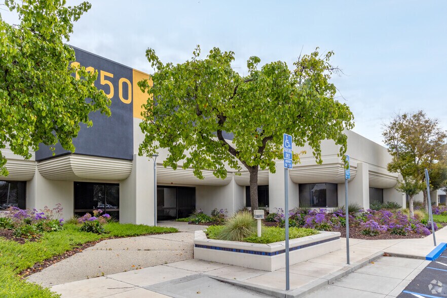 1150 Ringwood Ct, San Jose, CA à vendre - Photo de l’immeuble – Image 3 sur 18