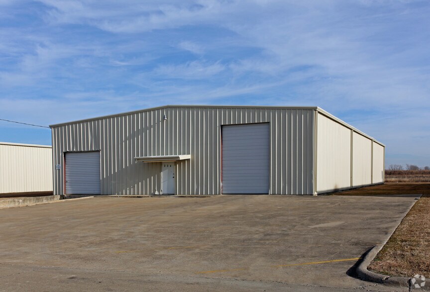 204 Industrial Dr, Forney, TX à louer - Photo de l’immeuble – Image 3 sur 3
