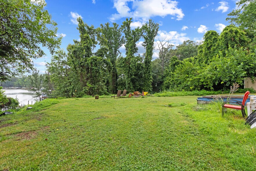 8002 Fort Smallwood Rd, Baltimore, MD à vendre - Photo de l’immeuble – Image 2 sur 17