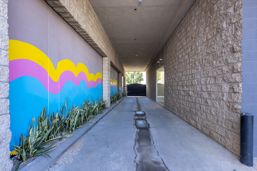 3058 N Lima St, Burbank, CA à vendre - Photo de l’immeuble – Image 3 sur 47