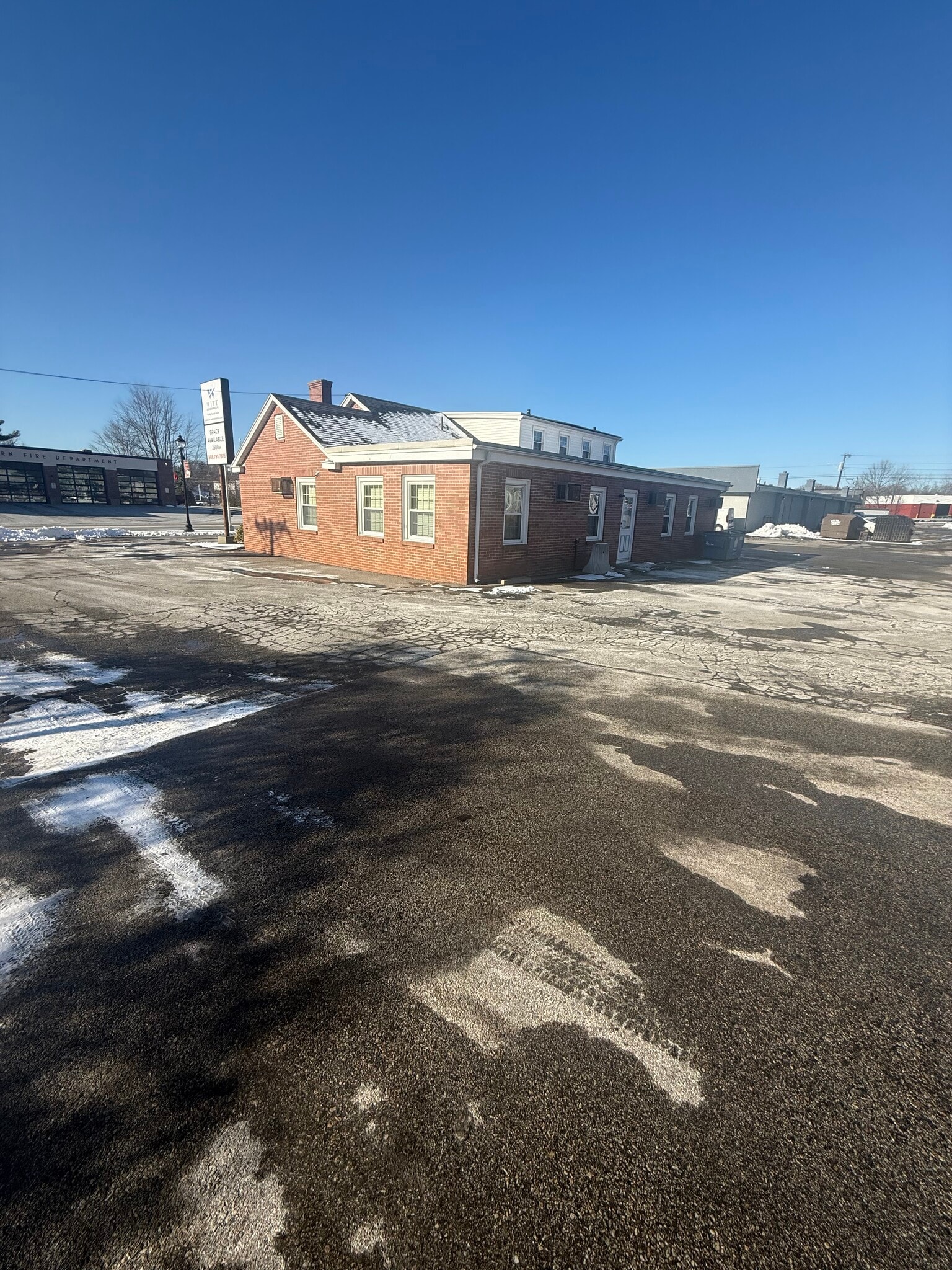 42-44 Auburn Street St, Auburn, MA à louer Photo intérieure– Image 1 sur 9