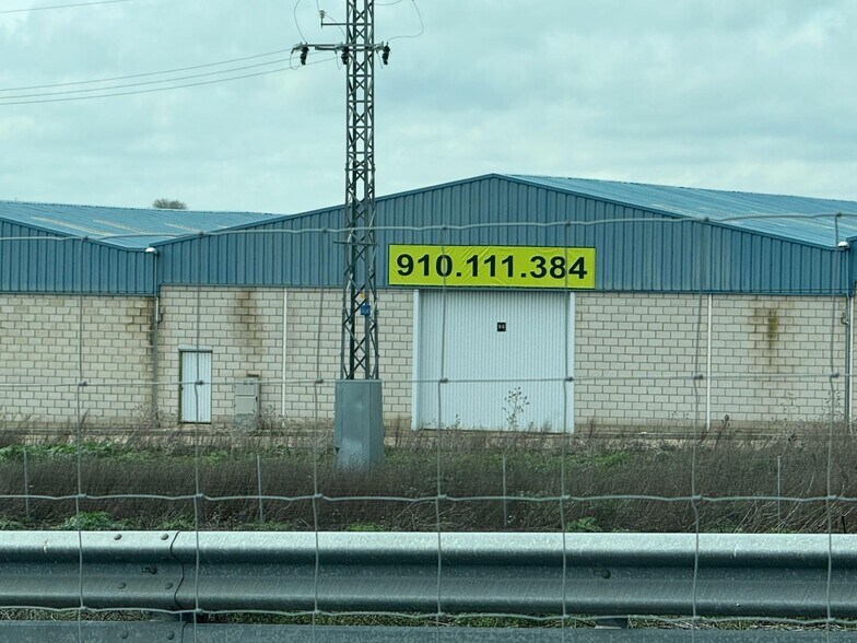 Industriel/Logistique dans Magán, Toledo à vendre - Photo de l’immeuble – Image 1 sur 3