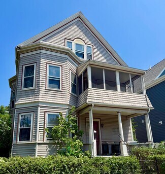 Plus de détails pour 109 Belmont St, Cambridge, MA - Logement à vendre