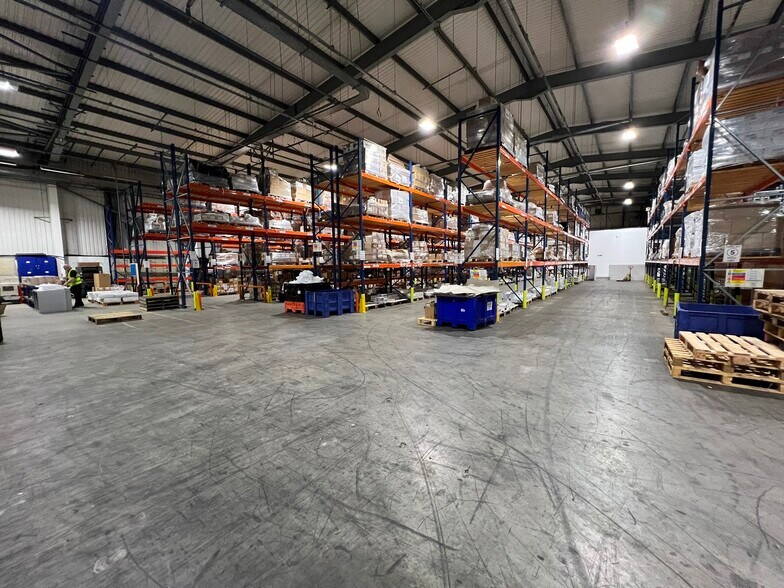 110 Beddington Ln, Croydon à vendre - Photo intérieure – Image 1 sur 1