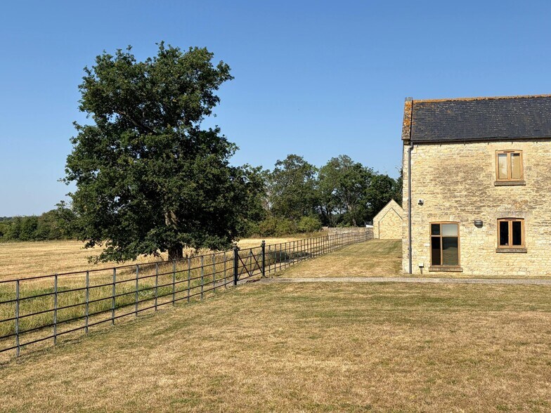 Kirtlington Park, Kirtlington à louer - Photo de l’immeuble – Image 2 sur 2