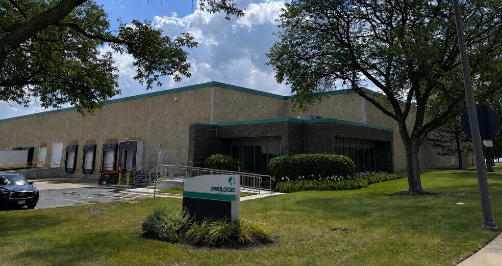 1301-1401 Mark St, Elk Grove Village, IL à louer - Photo de l’immeuble – Image 1 sur 2