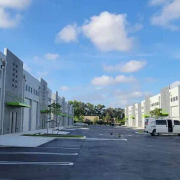 6509 St Lucie Blvd, Fort Pierce, FL à louer - Photo de l’immeuble – Image 3 sur 46