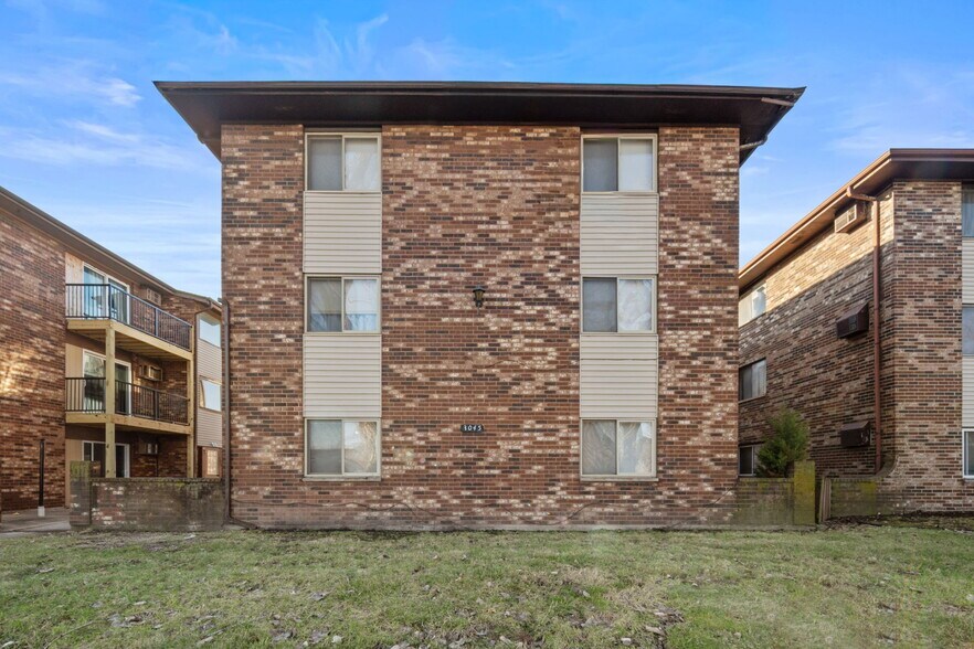 3069 Bernice Rd, Lansing, IL à vendre - Photo de l’immeuble – Image 2 sur 22