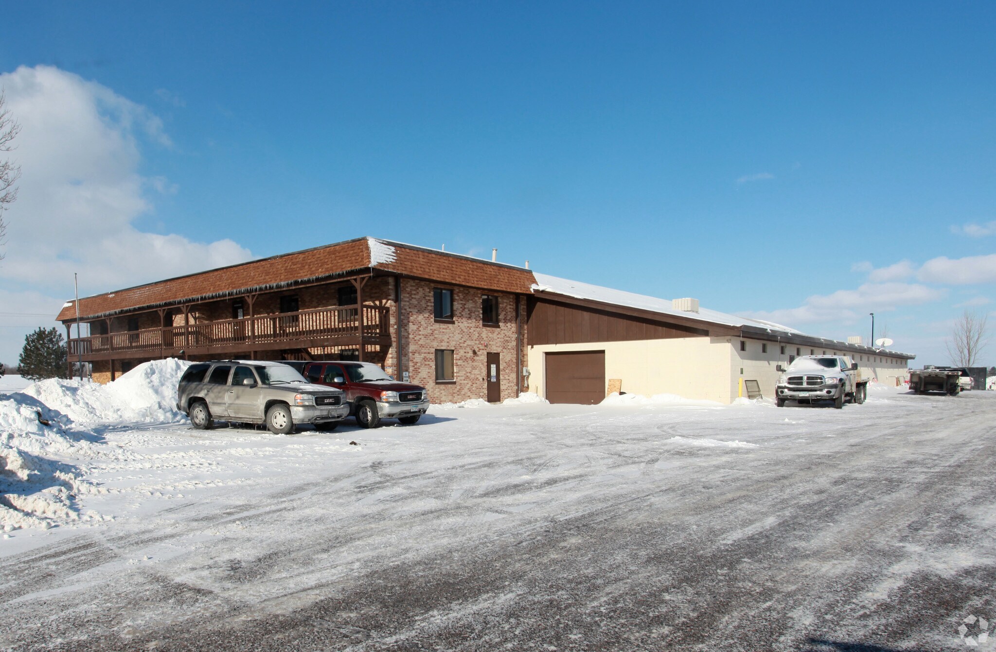 1550 Hamel Rd, Hamel, MN à vendre Photo de l’immeuble– Image 1 sur 3