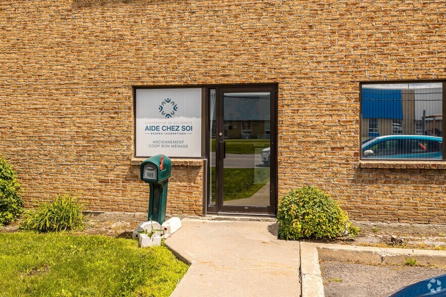 755 Boul Du Curé-Boivin, Boisbriand, QC à louer - Photo de l’immeuble – Image 3 sur 6