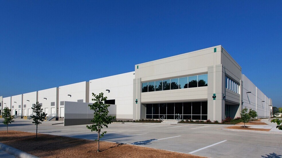 100 Northpark Central Dr, Houston, TX à louer - Photo de l’immeuble – Image 2 sur 17