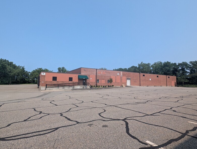 15 Division St, Fairview, NJ à louer - Photo de l’immeuble – Image 1 sur 16