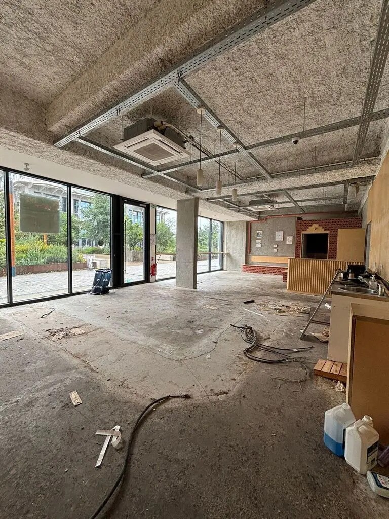 Local commercial dans Pantin à louer Photo de l’immeuble– Image 1 sur 4