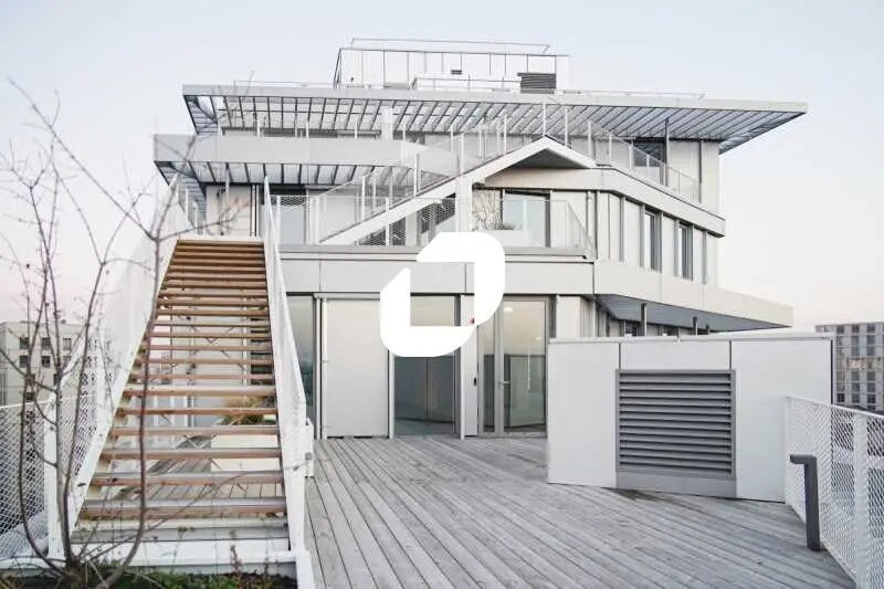 Bureau dans Saint-Denis à louer - Photo de l’immeuble – Image 2 sur 19