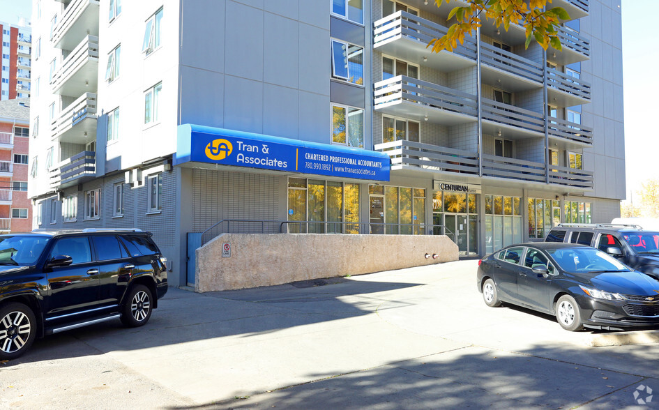 10160 116th St NW, Edmonton, AB à louer - Photo de l’immeuble – Image 2 sur 13