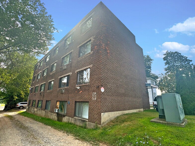 958 Wethersfield Ave, Hartford, CT à vendre - Photo de l’immeuble – Image 2 sur 9