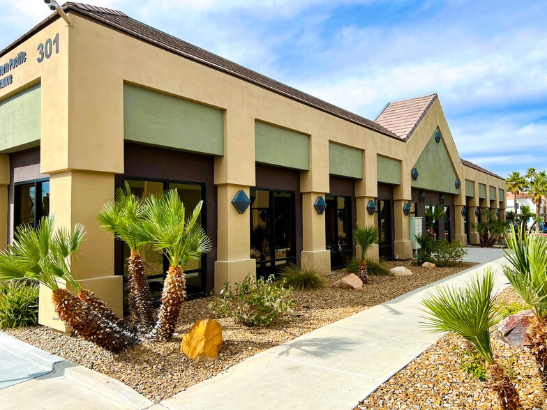 301 N Pecos Rd, Henderson, NV à louer - Photo de l’immeuble – Image 2 sur 3