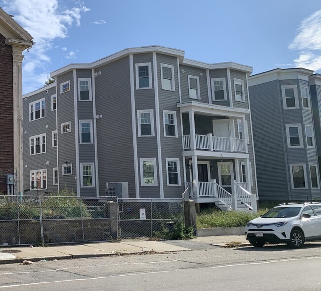 679 Columbia Rd, Dorchester, MA à vendre - Photo de l’immeuble – Image 3 sur 29