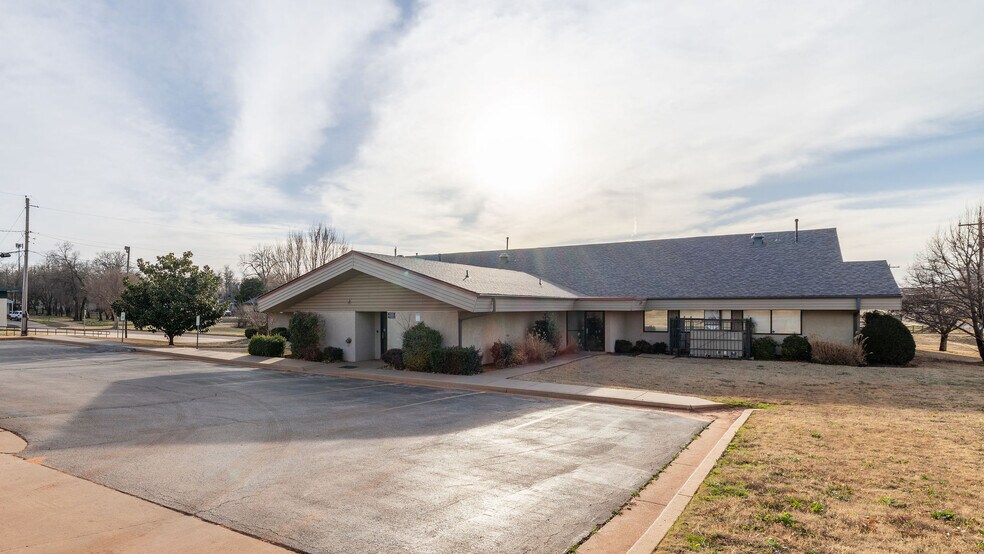 744 SE 25th St, Oklahoma City, OK à louer - Photo de l’immeuble – Image 2 sur 29