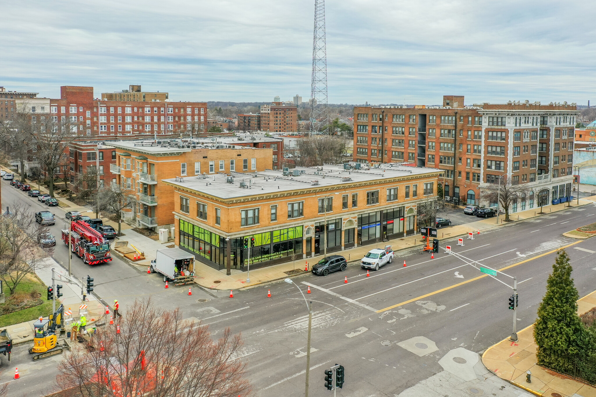 5600-5610 Delmar Blvd, Saint Louis, MO à louer Photo de l’immeuble– Image 1 sur 1