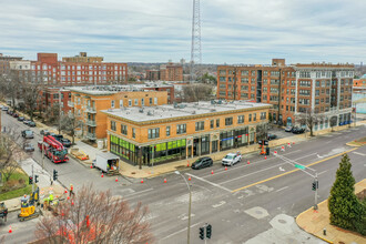 5600-5610 Delmar Blvd, Saint Louis, MO à louer Photo de l’immeuble– Image 1 sur 1