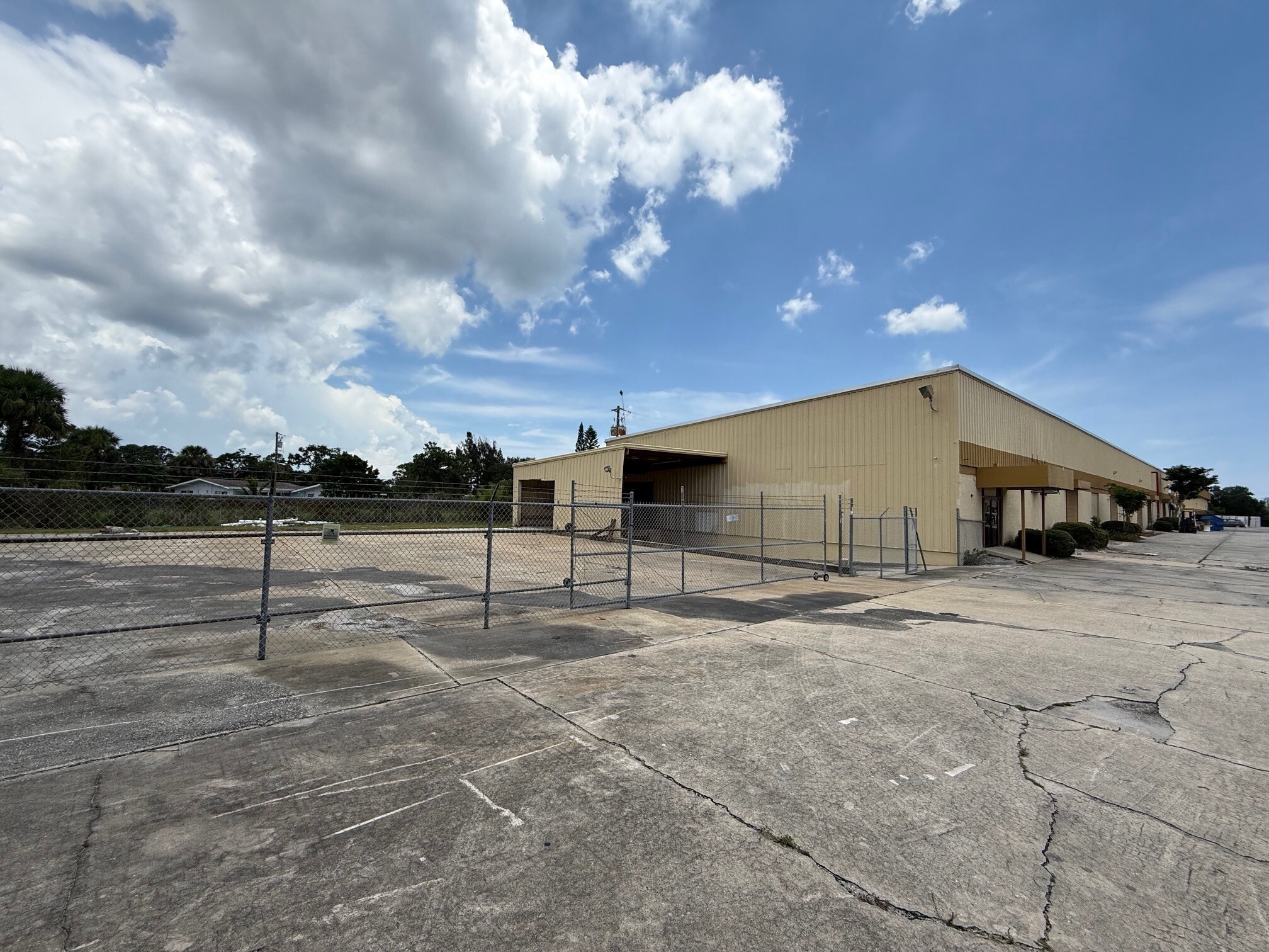 2280 Wilhelmina Ct NE, Palm Bay, FL à louer Photo intérieure– Image 1 sur 9